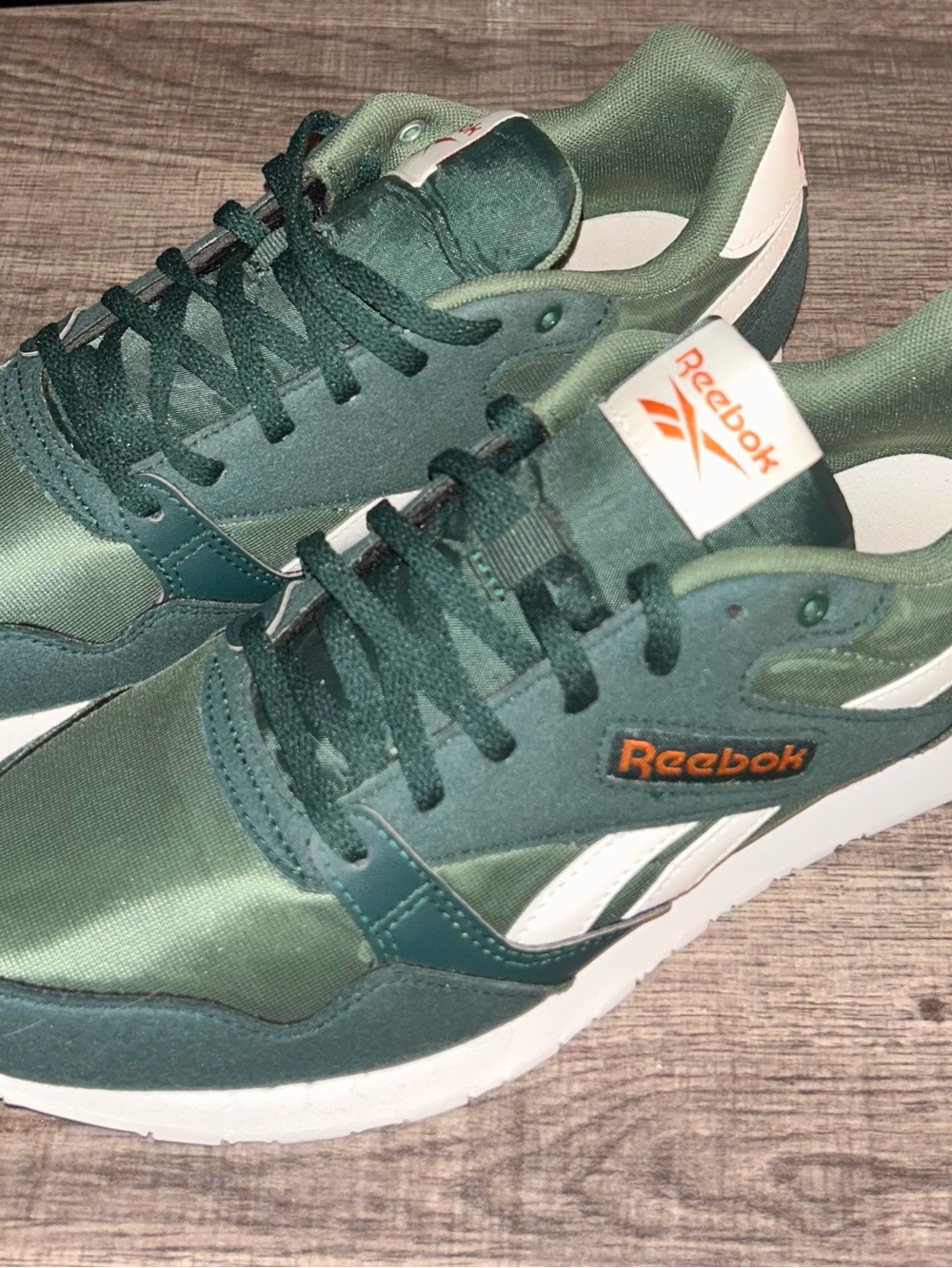 Reebok Men's Dark Green & White Retro Runner Sneakers